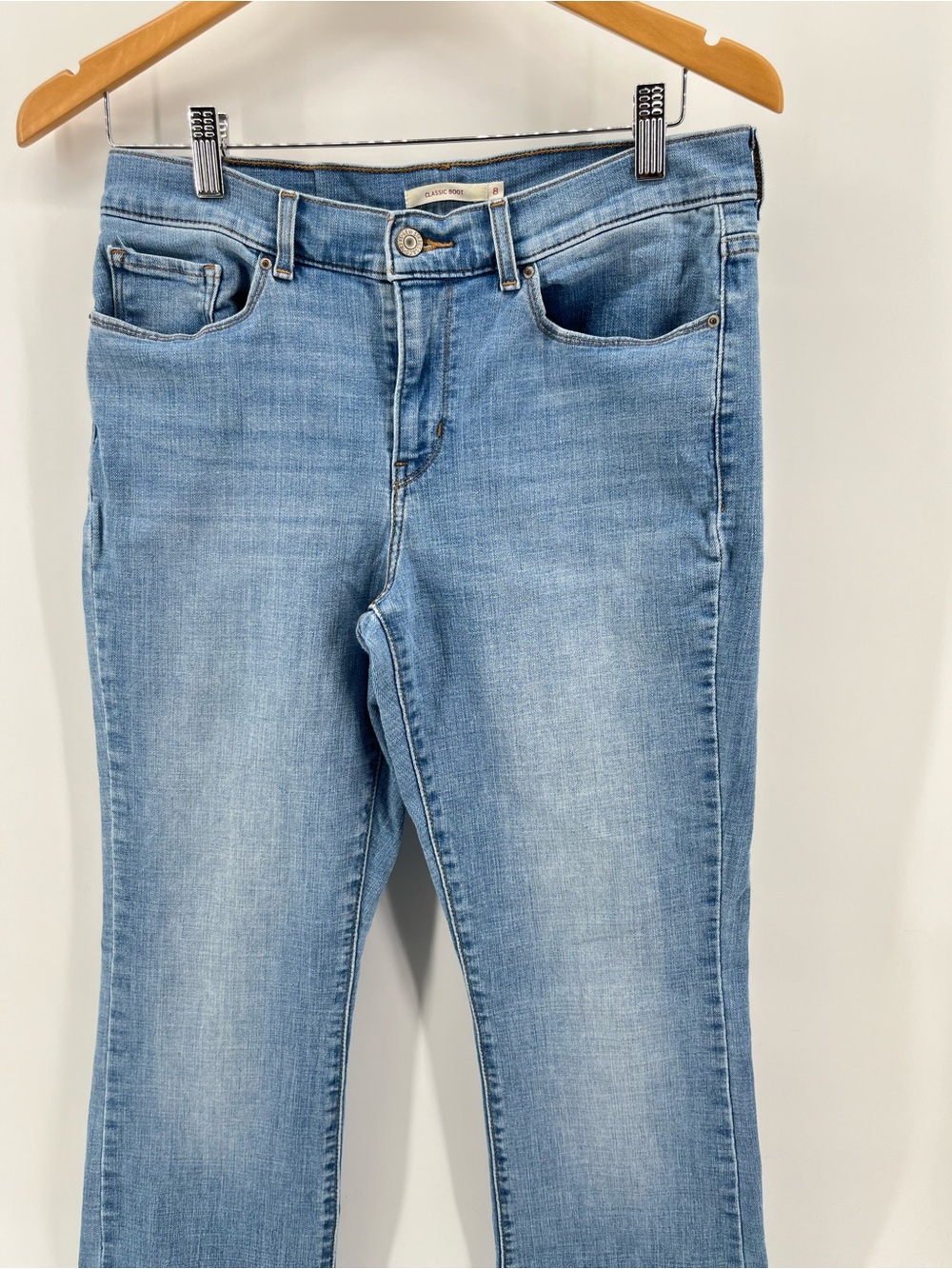 Levi’s Classic Bootcut Jeans Women’s Size 8 Medium Wash Stretch Denim 30” Inseam - Picture 10 of 11